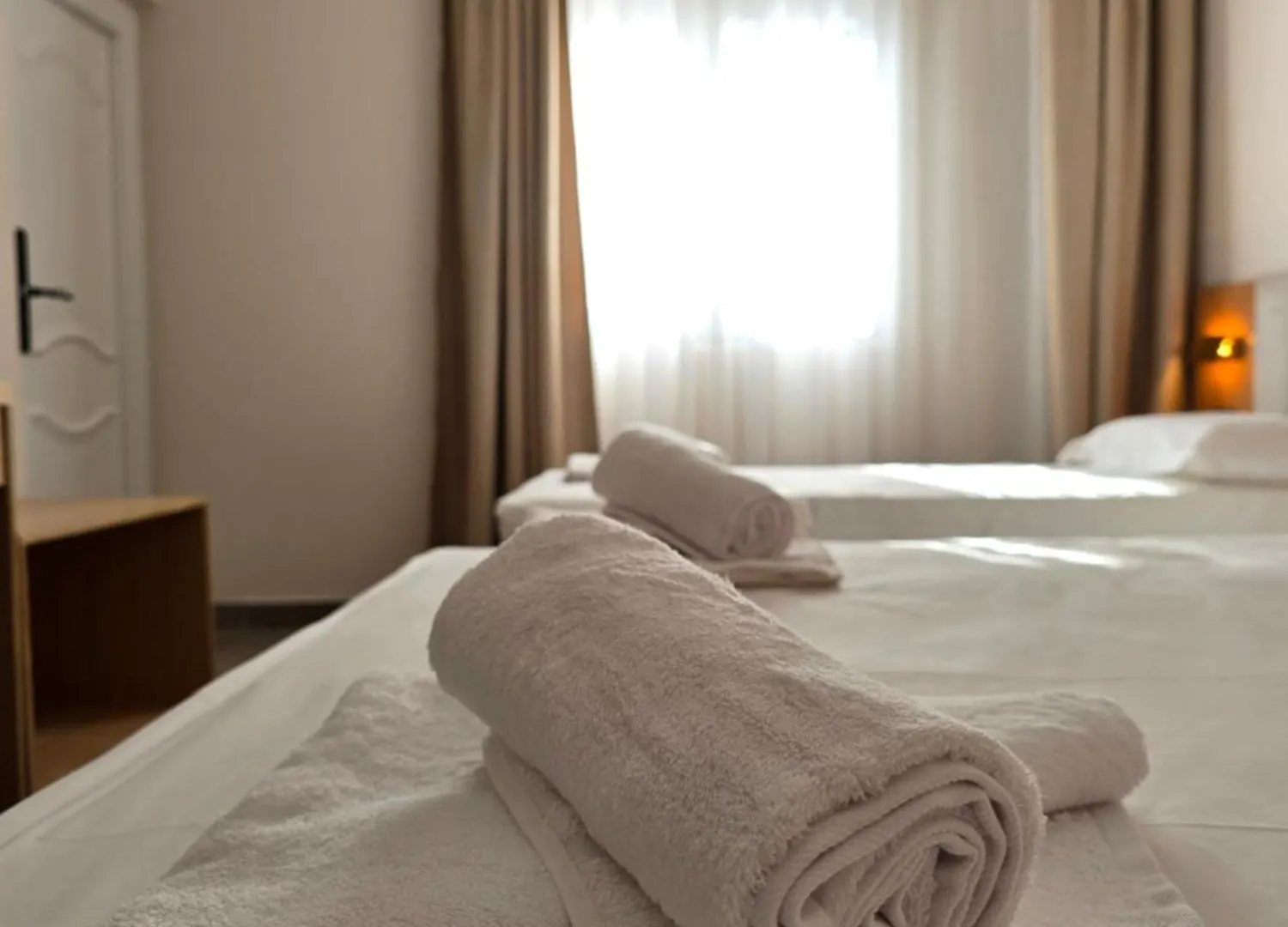 ***  Azure Hotel Dhërmi アルバニア