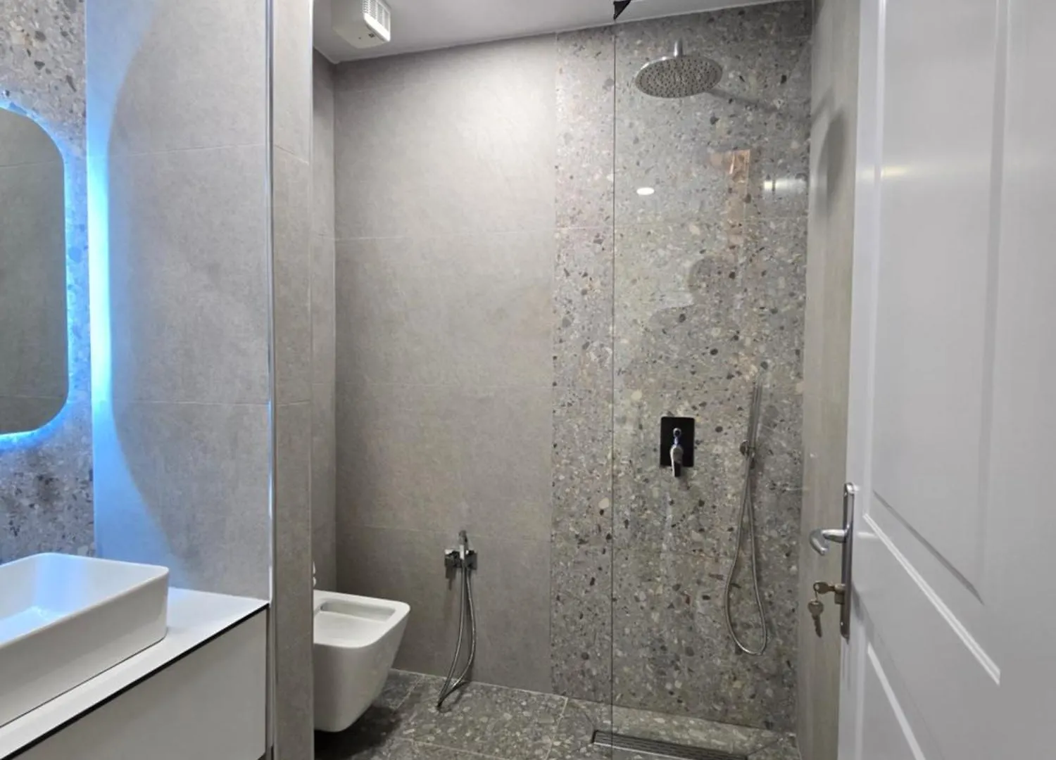 Azure Hotel Dhërmi
