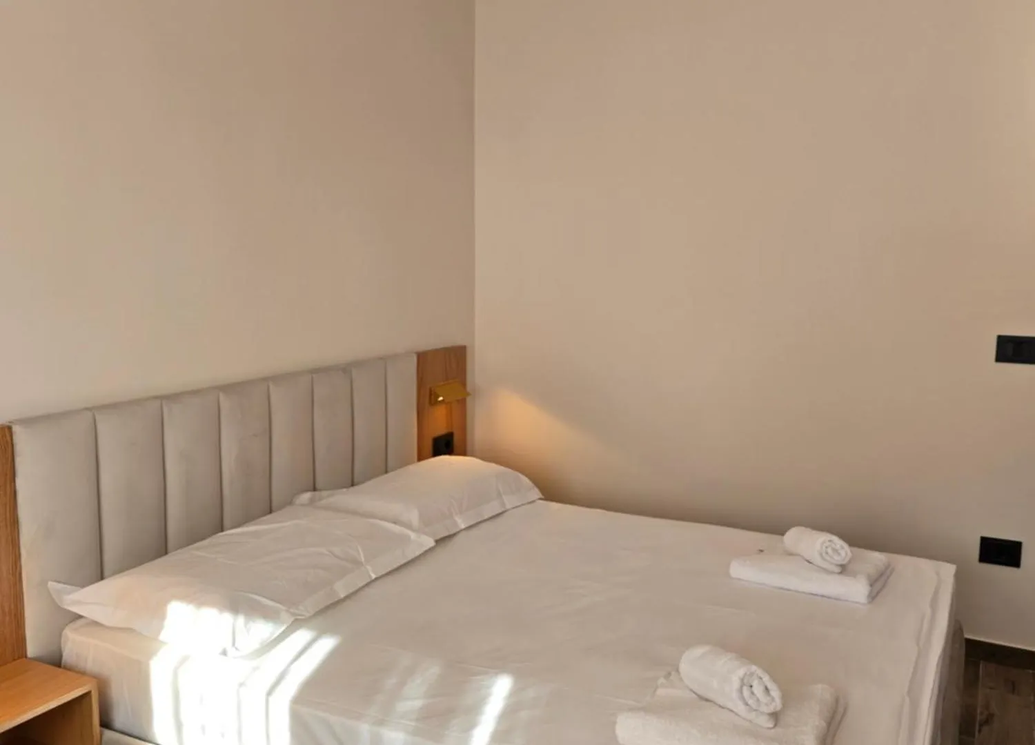 Azure Hotel Dhërmi 3*,