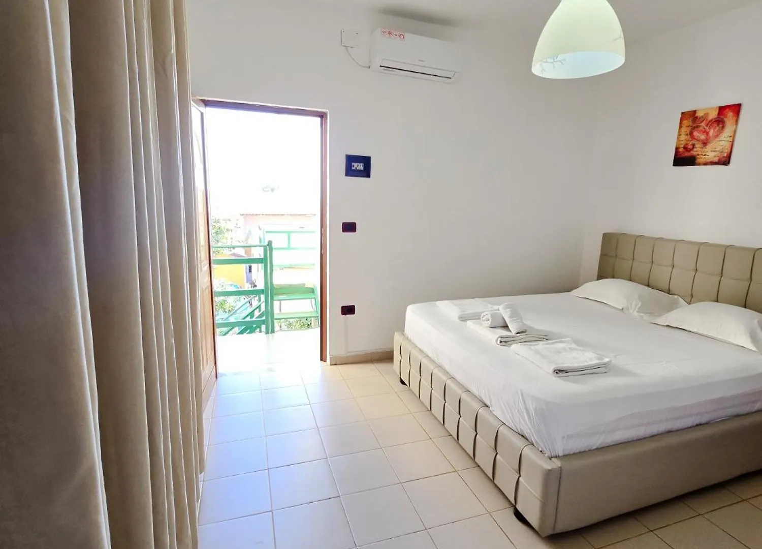 Azure Hotel Dhërmi
