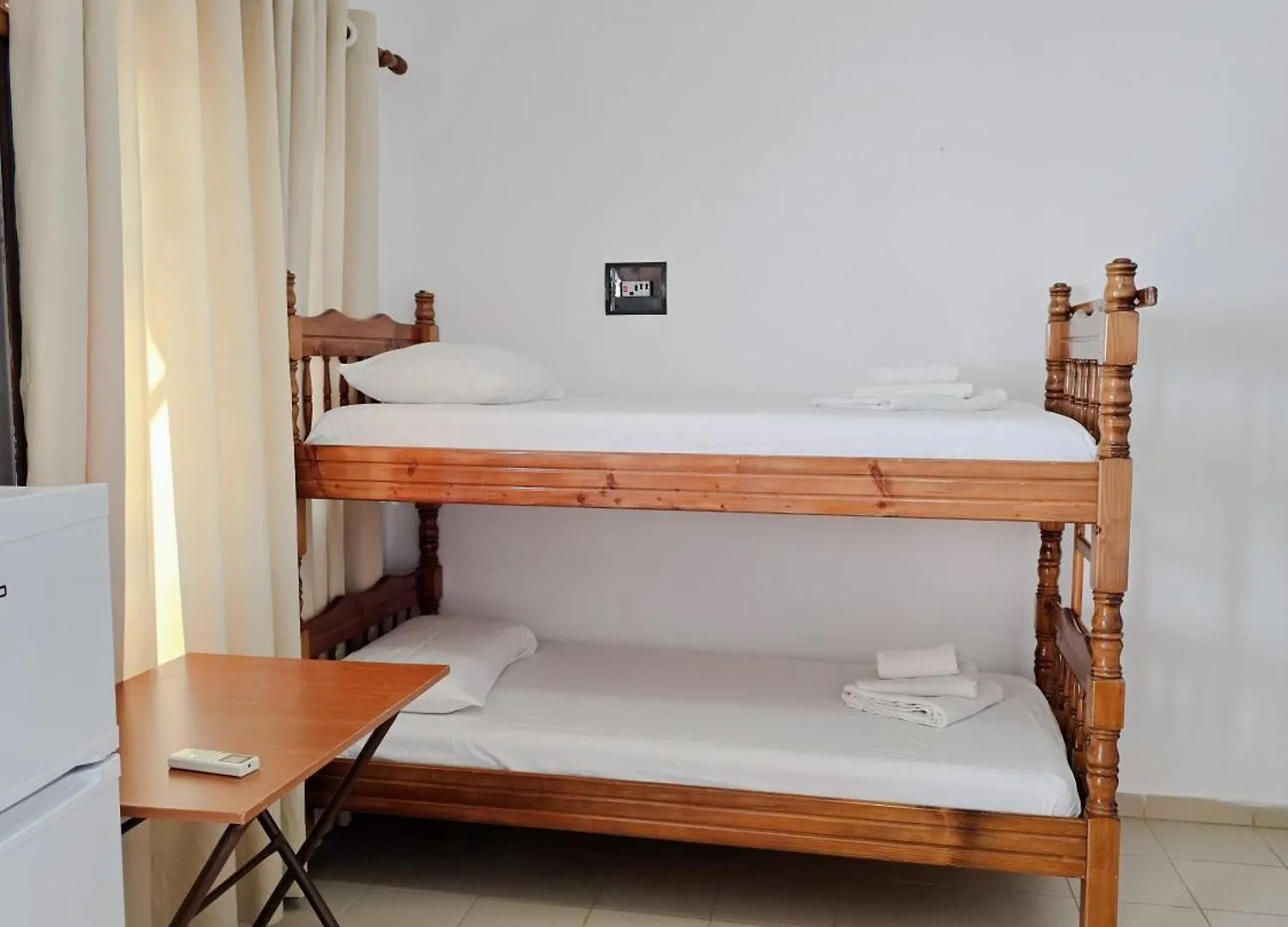 Azure Hotel Dhërmi 3*,