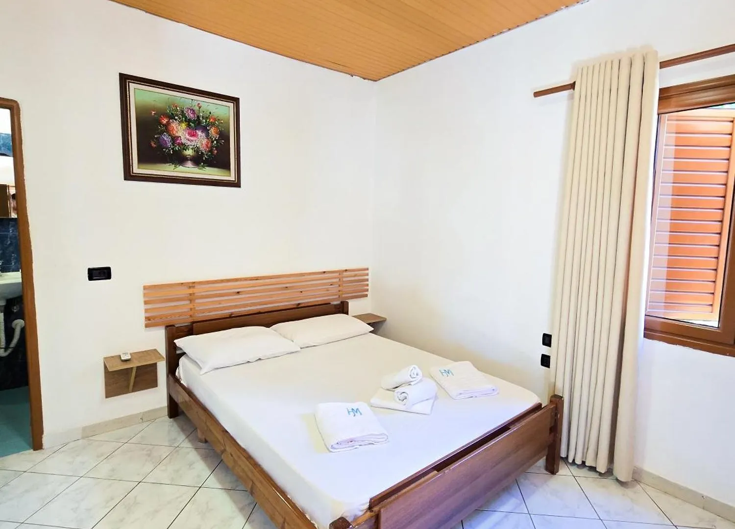 Azure Hotel Dhërmi 3*,  Albania