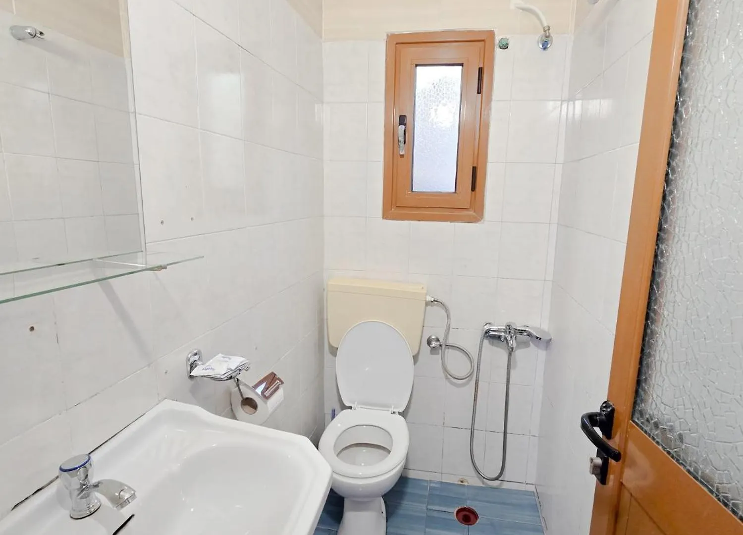 Azure Hotel Dhërmi