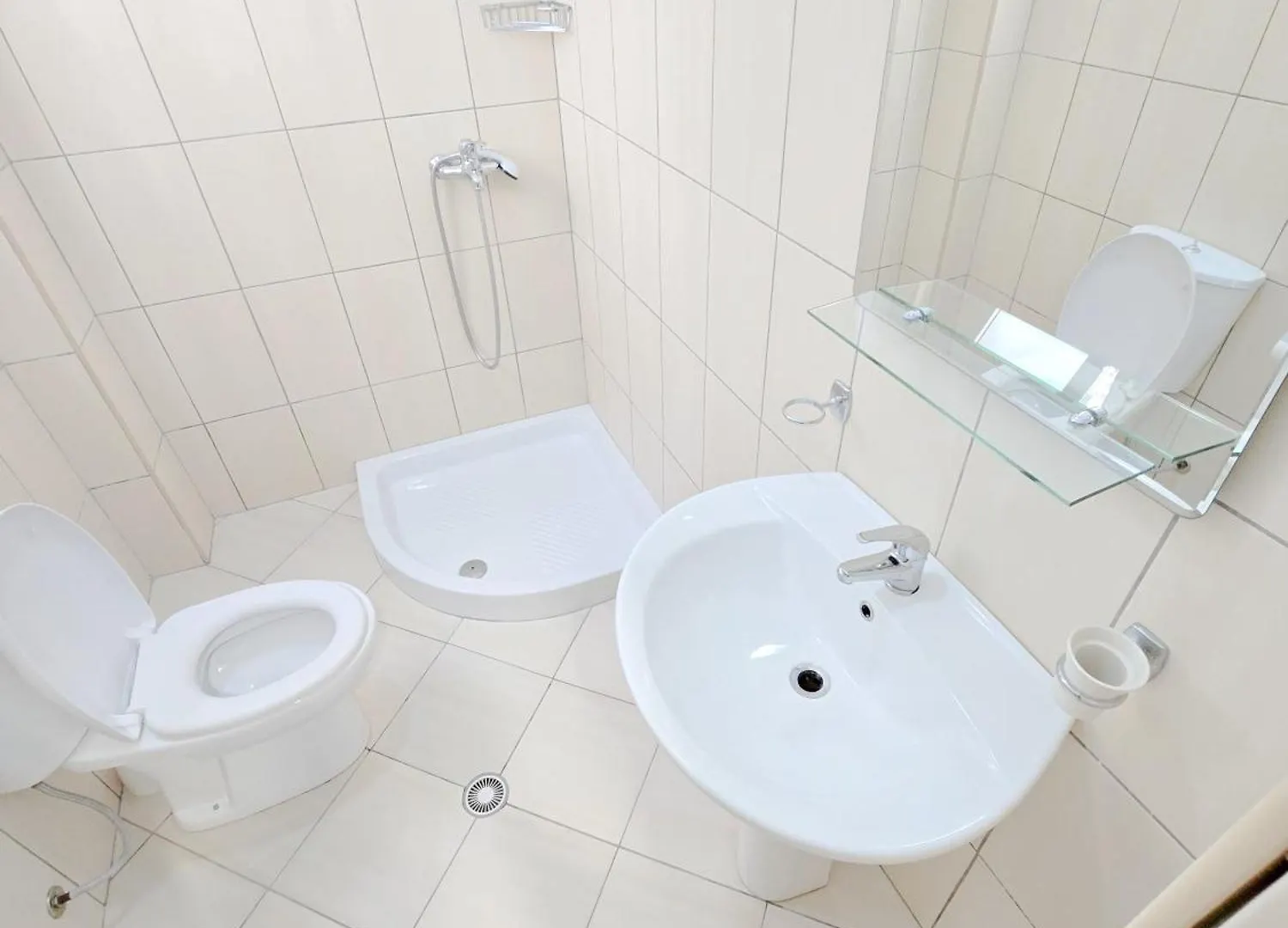 Azure Hotel Dhermi 3*,